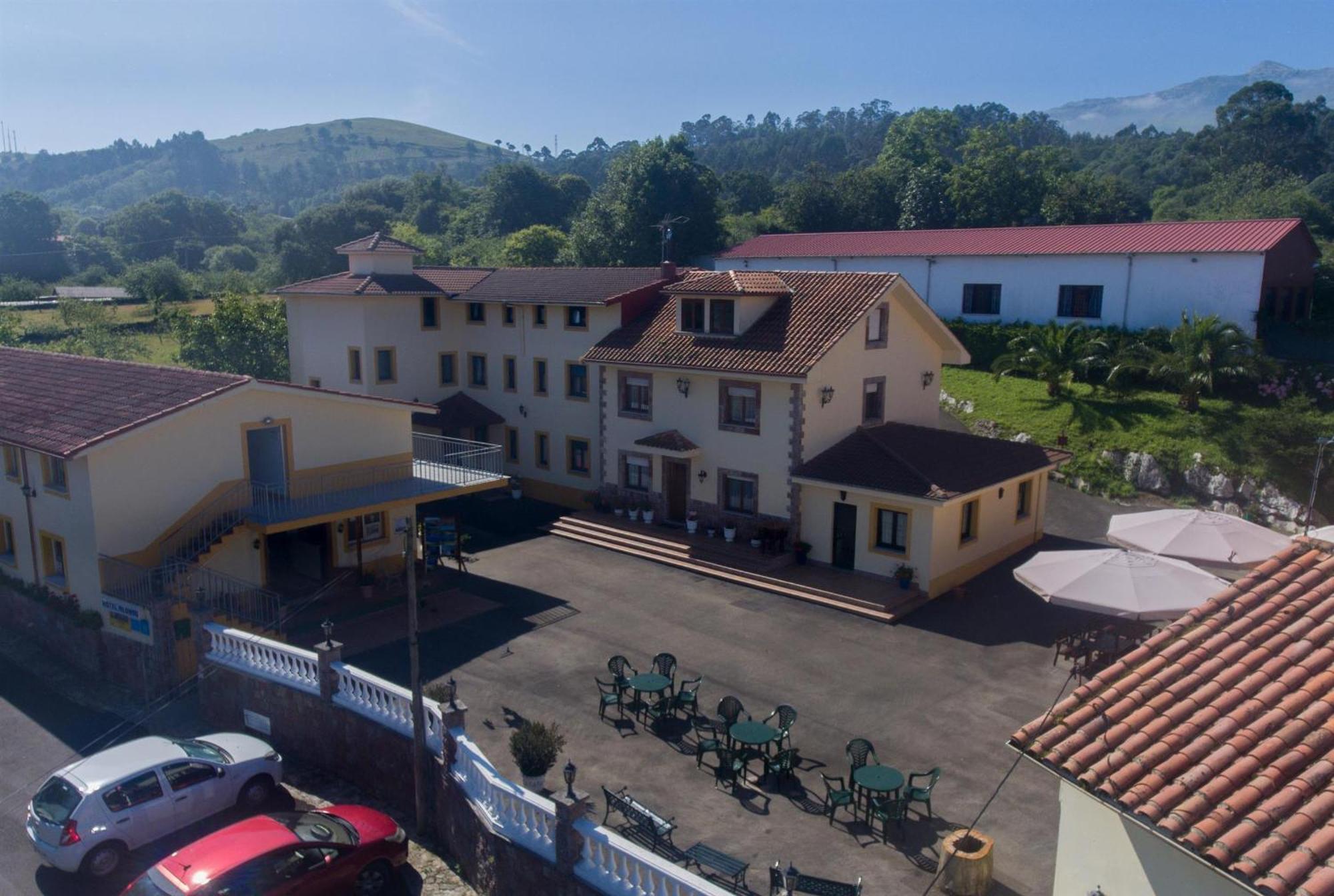 Hotel Alonso Llanes Exterior foto
